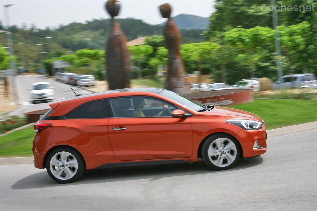 Hyundai i20 Coupé 1.4 MPI 100 CV Tecno Orange