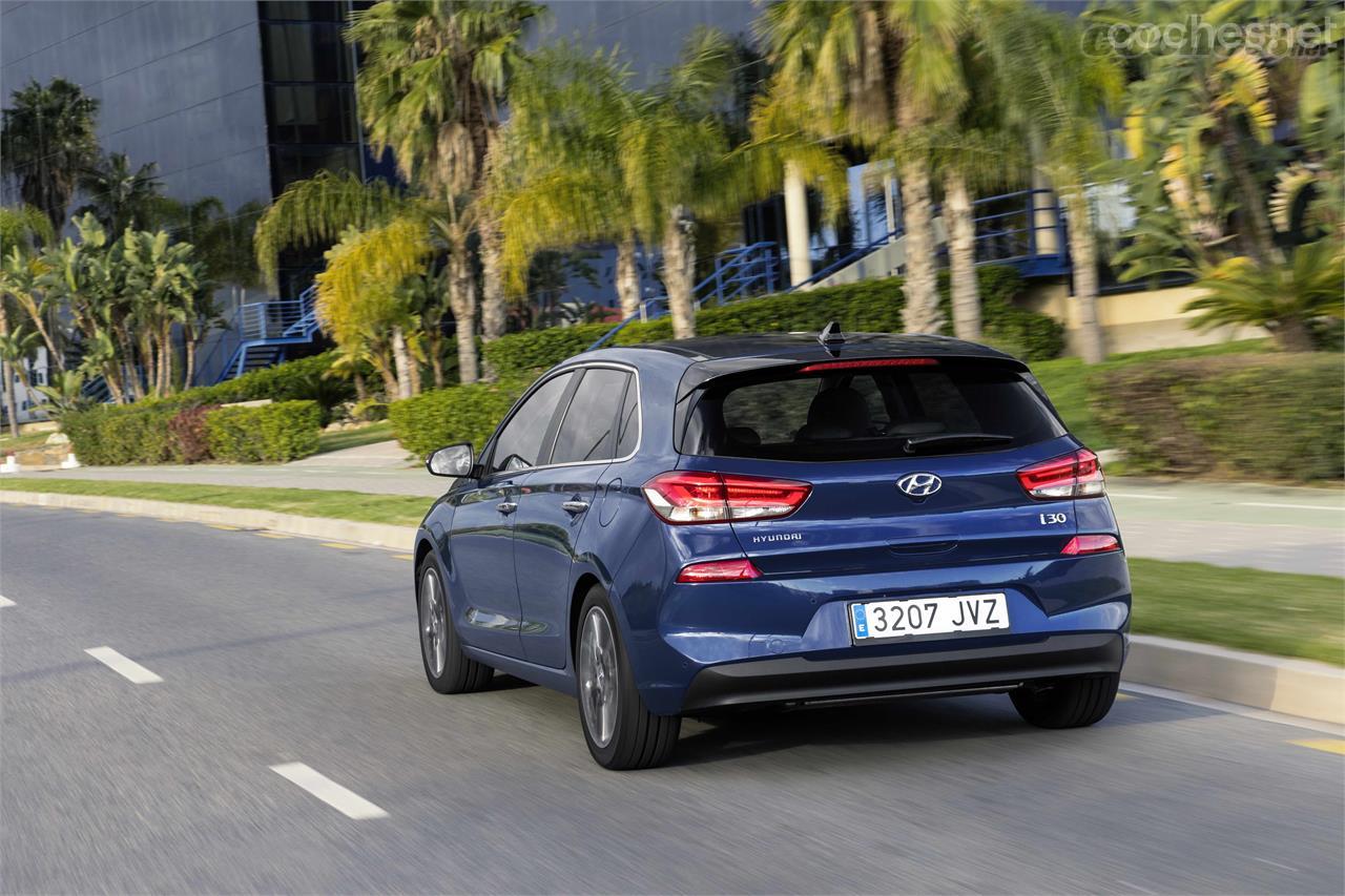 El Hyundai i30 es uno de los coches más importantes de la marca coreana, y con la renovación del modelo espera seguir siéndolo en los próximos años. 