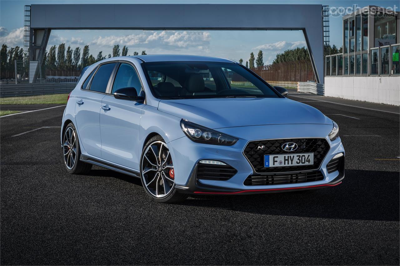 El Hyundai i30 N no solo se convierte en la variante más prestacional del compacto coreano, sino en una interesante alternativa a los "hot hatch" habituales.