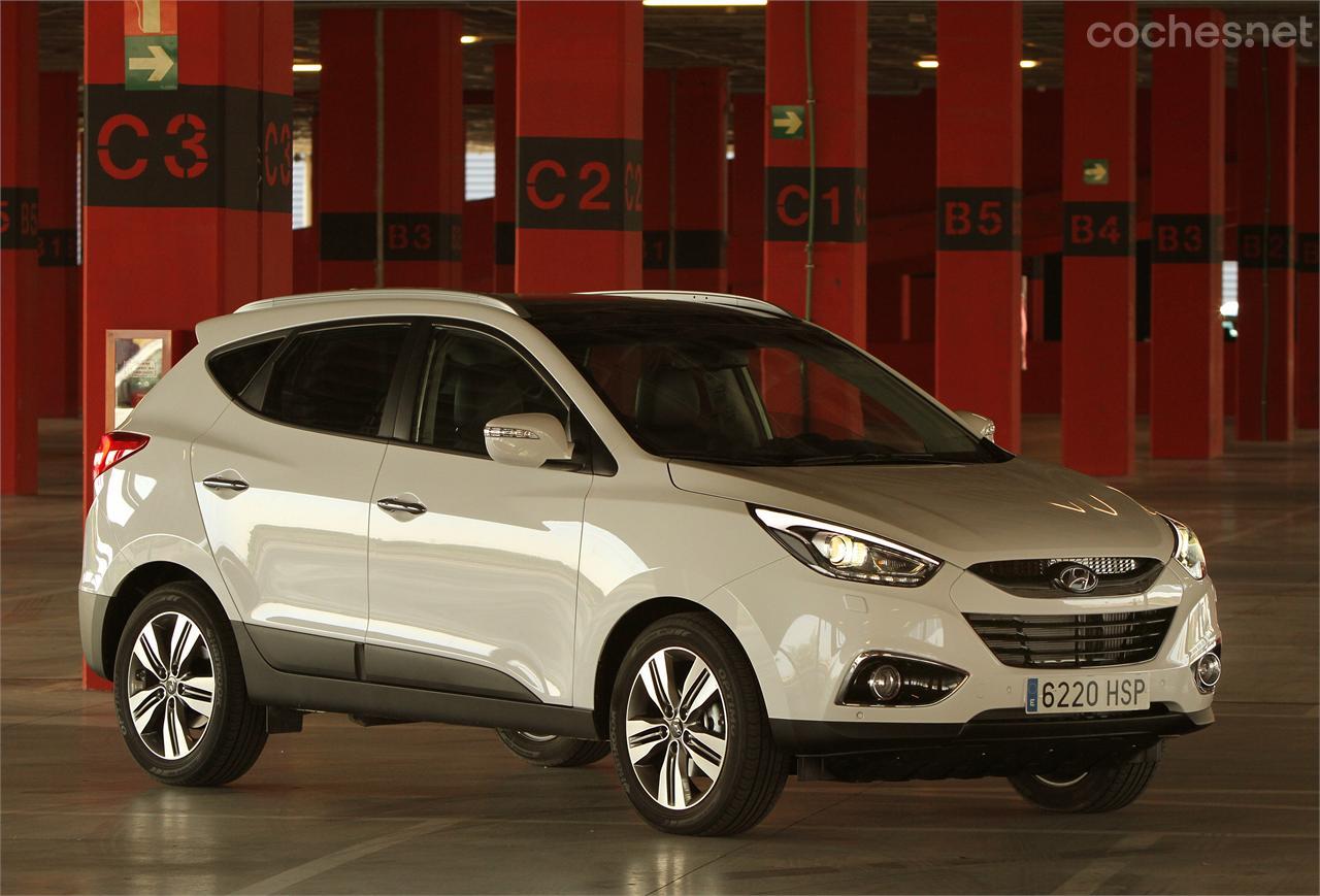 Tenemos un Hyundai ix35 de gasolina, con cambio manual y tracción delantera, por 21.190 euros.