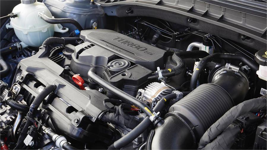 El motor 1.6 Turbo de gasolina se utiliza tanto para las versiones normales como para las híbridas ligeras y las híbridas normal y enchufable.