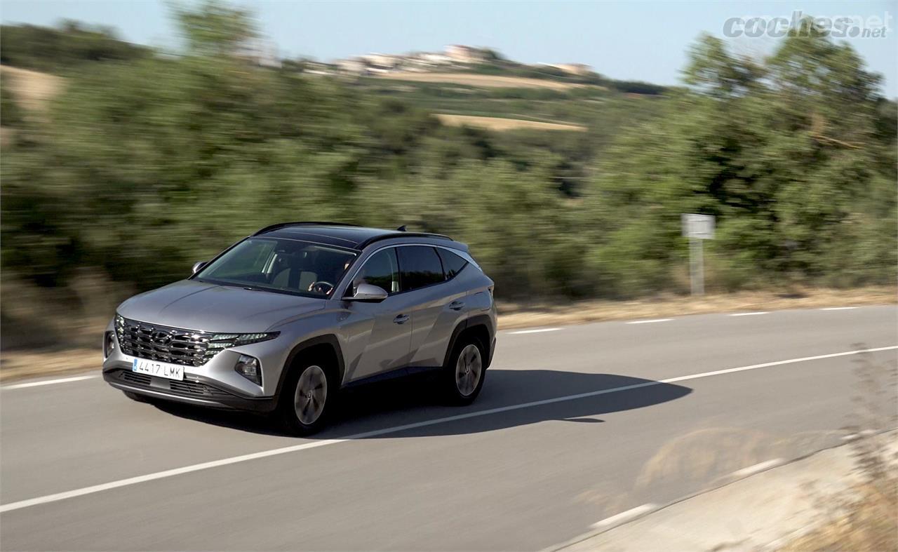 Parecido al Qashqai en su equilibrio general, el Tucson es un coche con una suspensión media que apuesta por el confort.