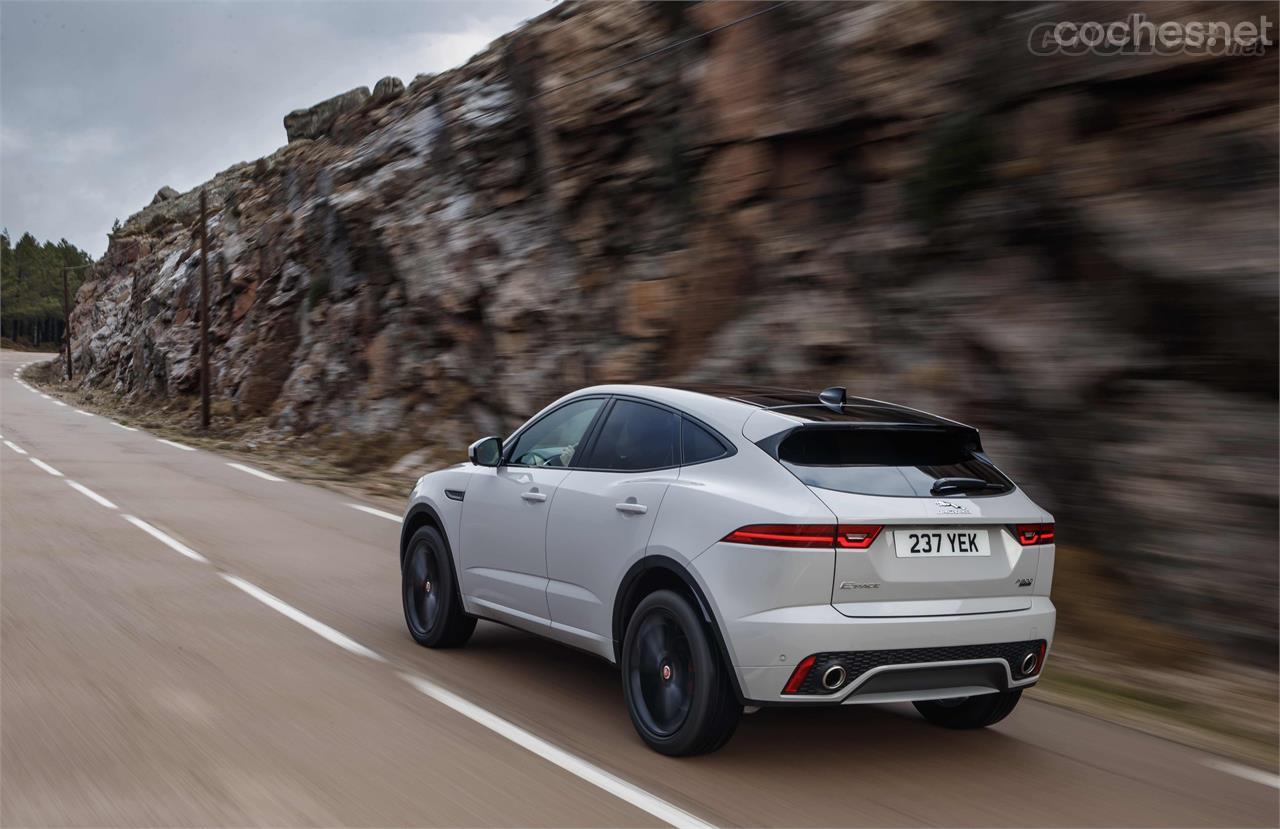 El diseño del E-Pace es obra del equipo de Ian Callum, que le ha querido dar una imagen más deportiva, con detalles heredados del F-Type.