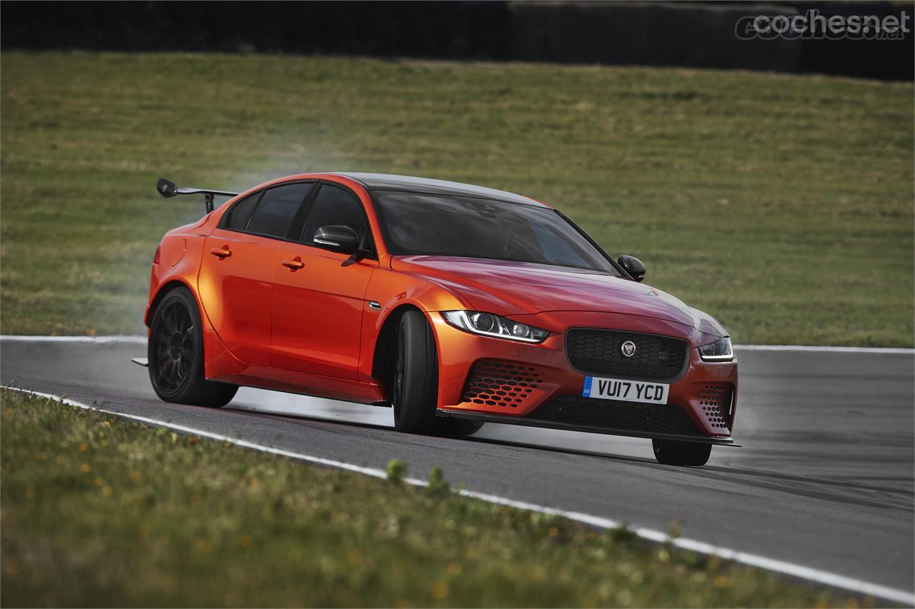 Resultado de imagen de Jaguar XE SV Project 8