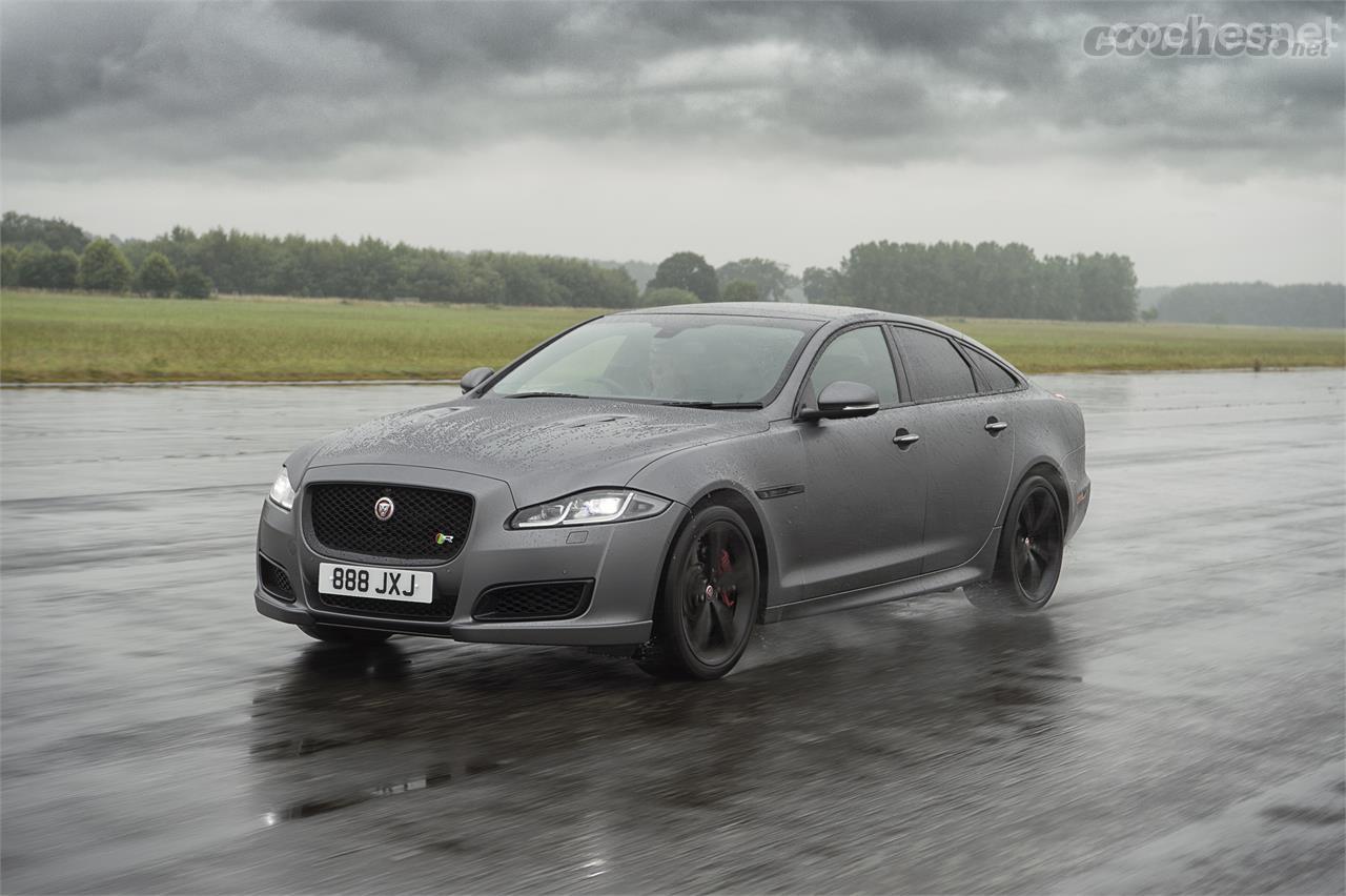 Jaguar XJR 575: Ahora con 575 CV