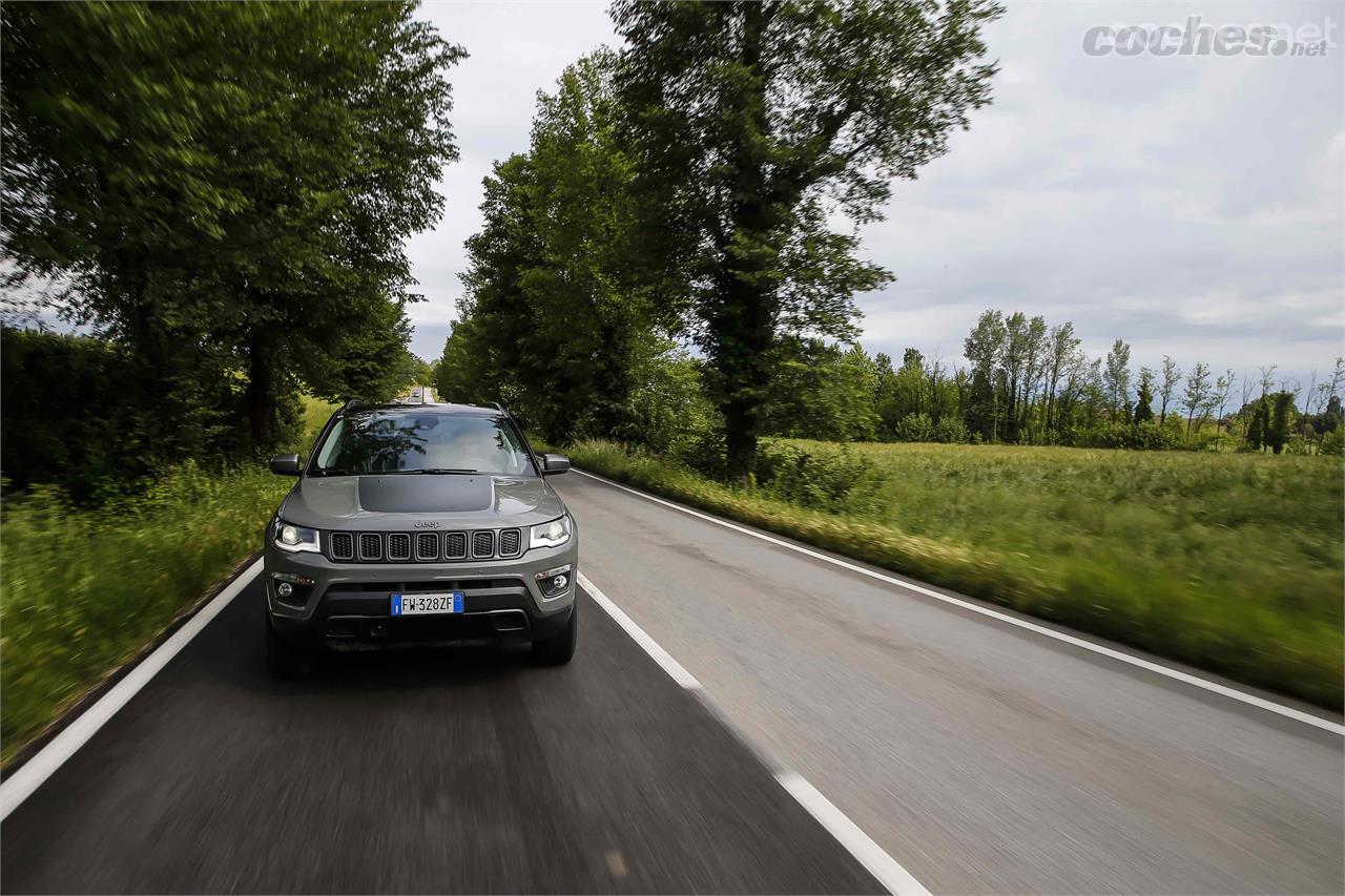 El Compass es un SUV con un comportamiento confortable en carretera. 