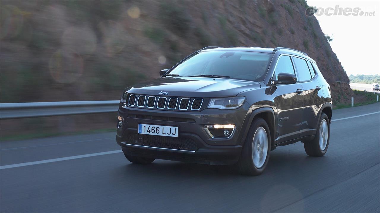 El Jeep Compass mide 4,4 metros de largo y tiene una batalla de 2,63 metros.