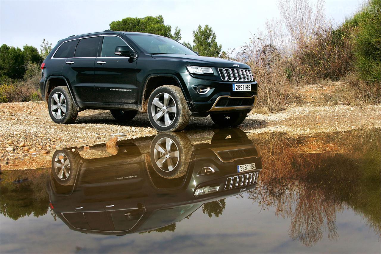 El Jeep Grand Cherokee, en esta nueva entrega actualizada sigue siendo el gran todoterreno de siempre. Muy apto para el off-road y un buen rutero en carretera. 