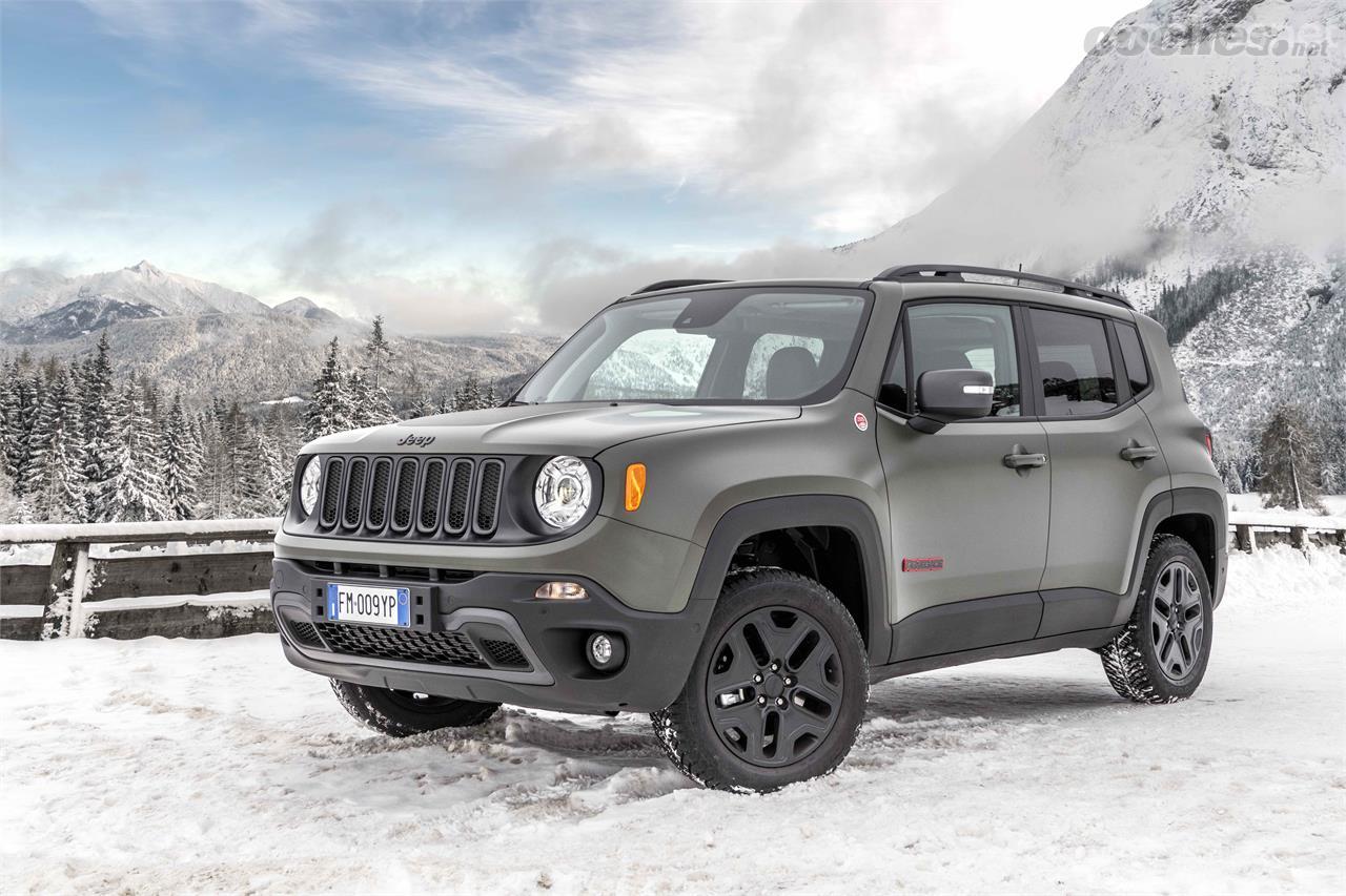 Pocos son los cambios exteriores en esta versión 2018, que sigue manteniendo su imagen Jeep, tan diferenciada del resto de SUV del mercado.