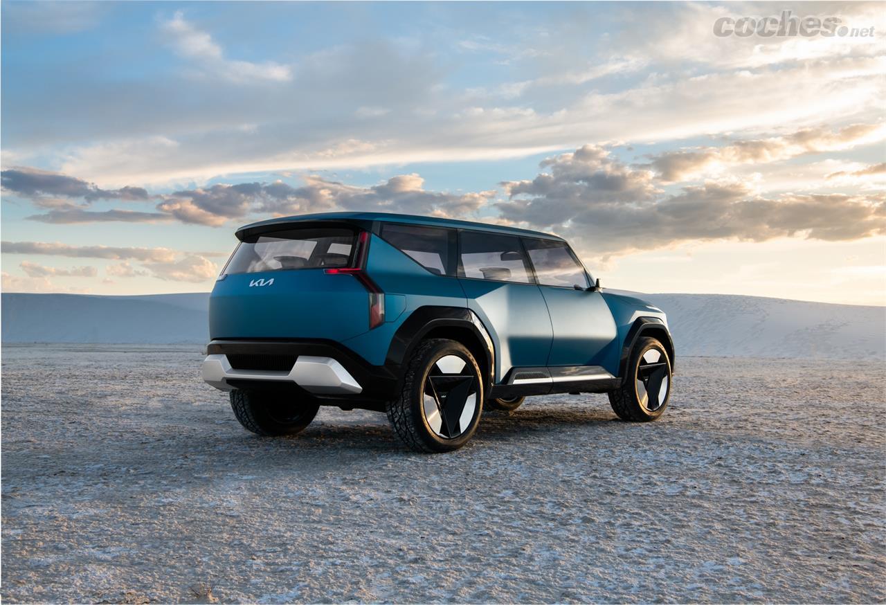 La estética de este coche es más americana que coreana. La gran superficie acristalada anuncia un habitáculo muy luminoso.