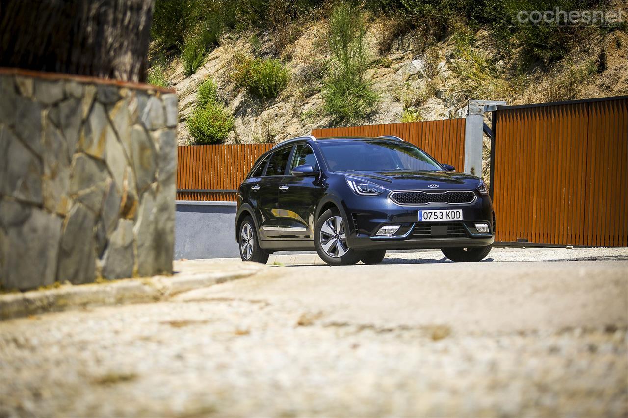 El Kia Niro Plug-in Hybrid es una de las opciones del mercado más asequibles en híbridos enchufables. 