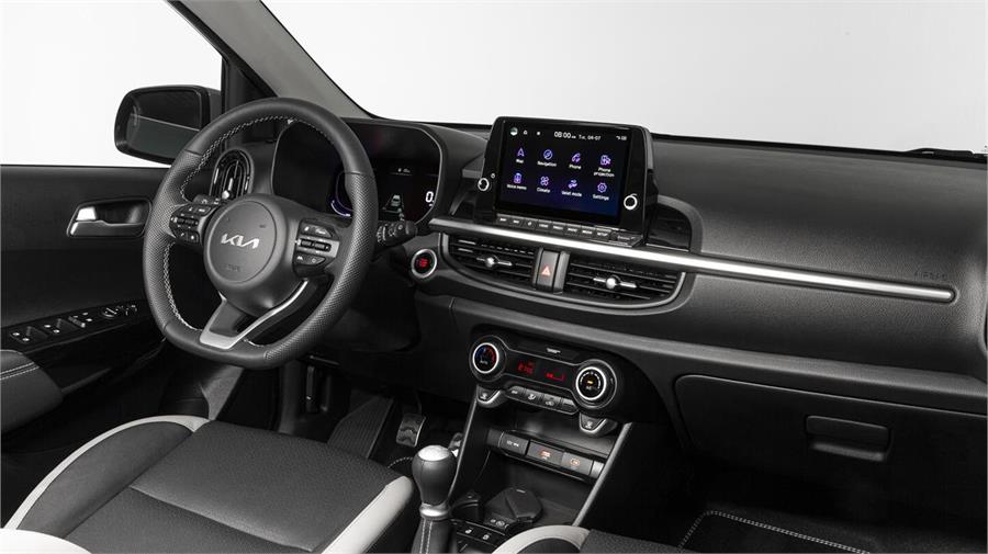 El diseño del salpicadero del Kia Picanto 2023 es nuevo. La pantalla superior de 8 pulgadas y la instrumentación digital serán de serie.