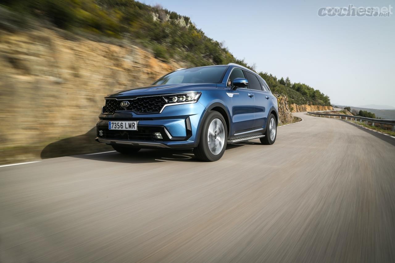 El Kia Sorento es un coche de vía rápida, extremadamente cómodo y muy bien aislado.