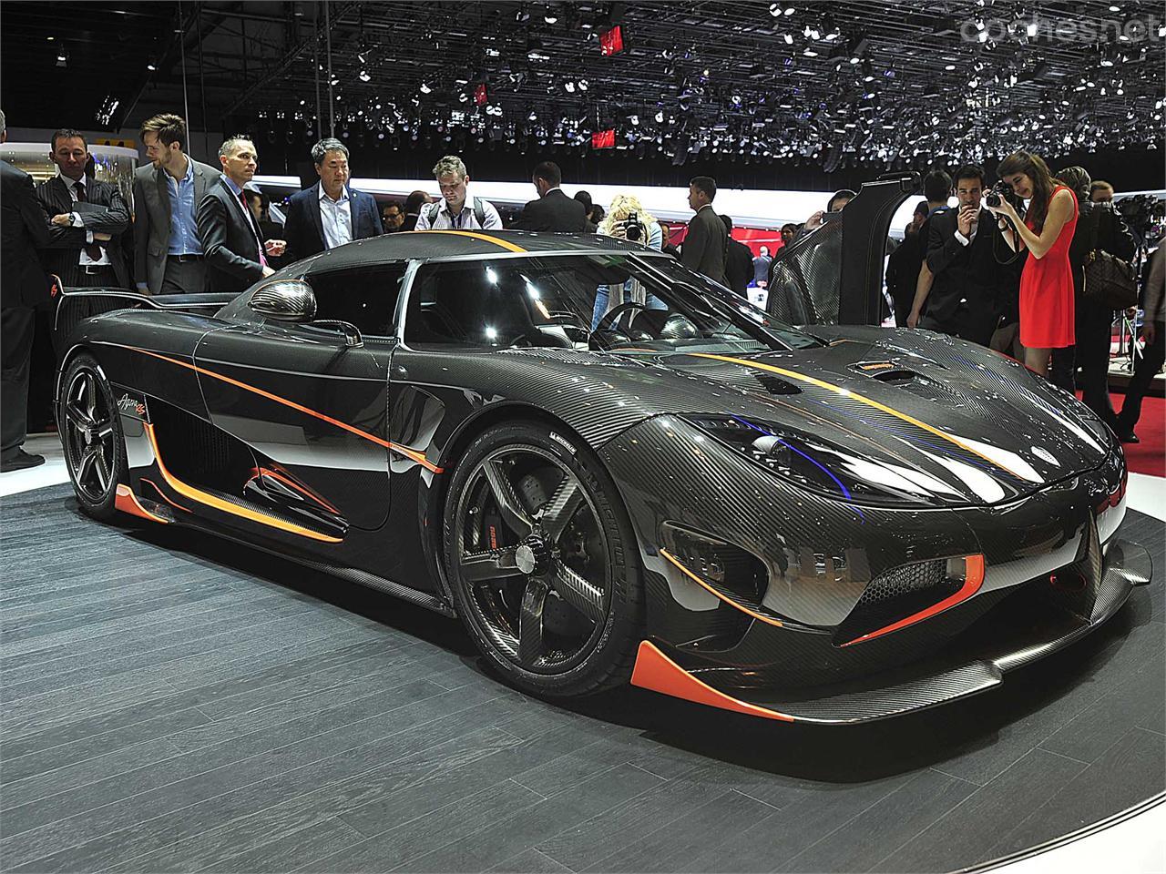 El Koenigsegg Agera RS es la versión más extrema del Agera enfocada al circuito con 1.160 CV y 1.395 kilos de peso.