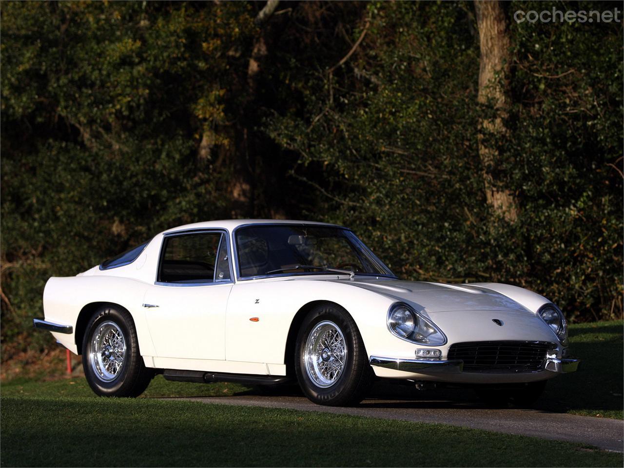 En 1965 Lamborghini presentó en el Salón de Londres el 3500 GTZ, una realización especial sobre la base del 350 GT con batalla recortada en 100 mm.