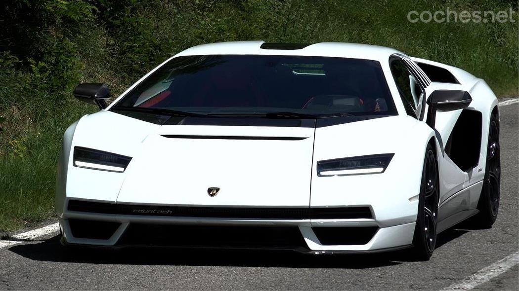 LAMBORGHINI Aventador - It's amazing how wide and low it is.  It occupies the entire width of the road wherever it passes.