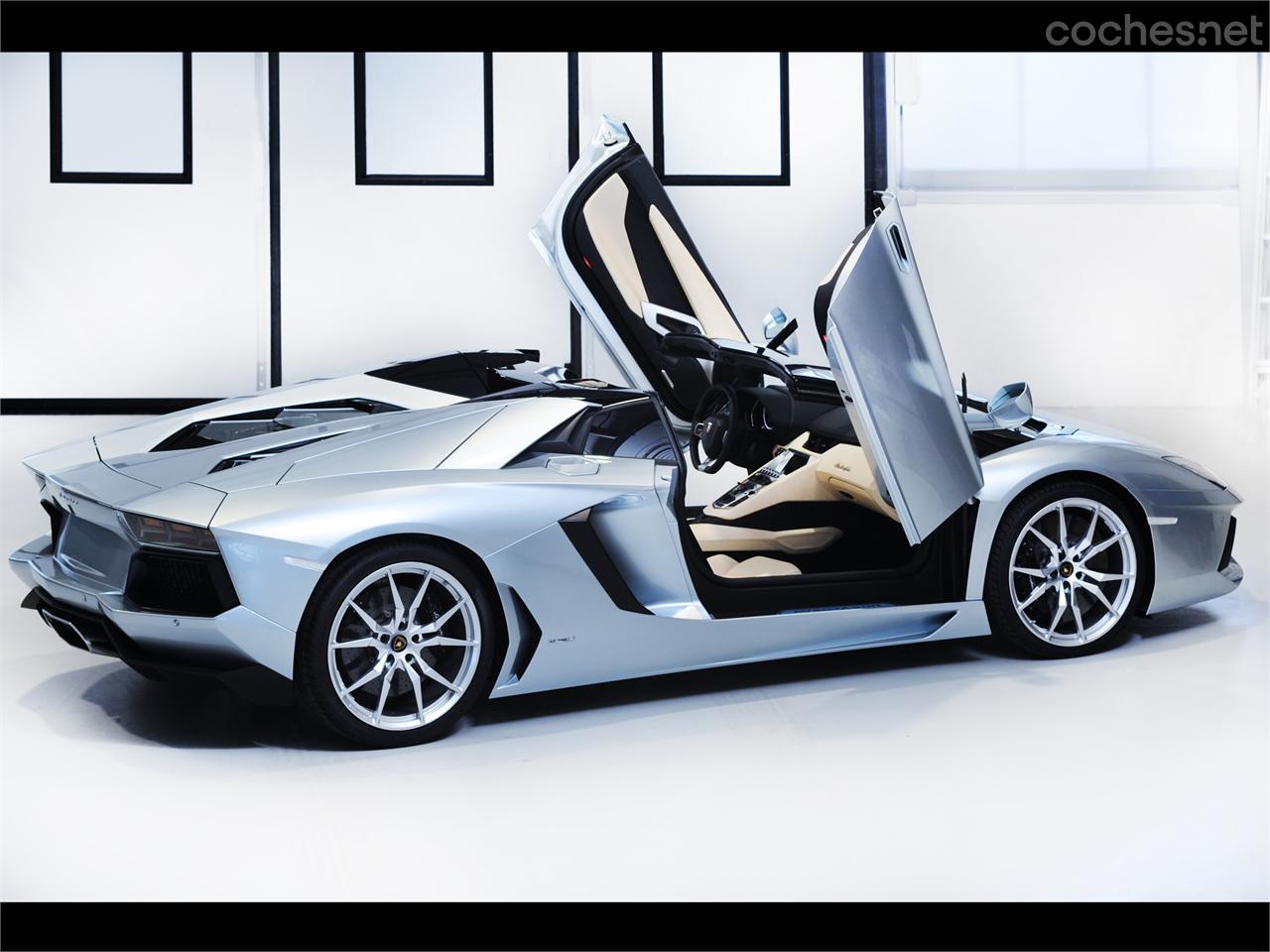 Lamborghini Aventador LP 700-4 Roadster