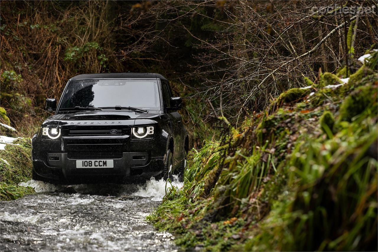 El Land Rover Defender 2021 no modifica sus aptitudes TT, siempre excelentes. 