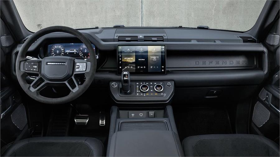 La piel y el mejor equipamiento están presentes en el Land Rover Defender V8 de esta última generación.