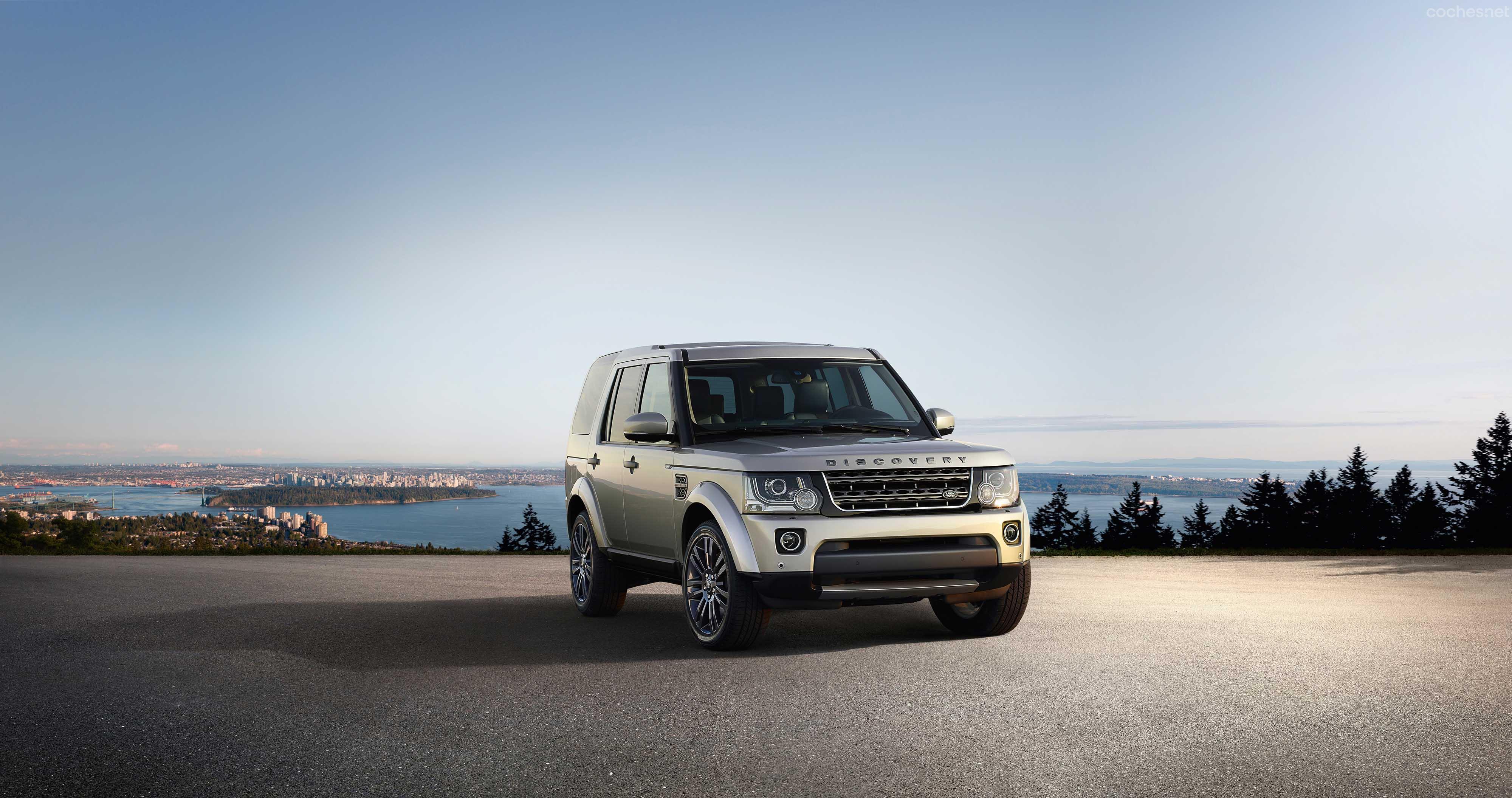 Los detalles en gris y la parrilla diferente caracterizan al Land Rover Discovery Graphite.