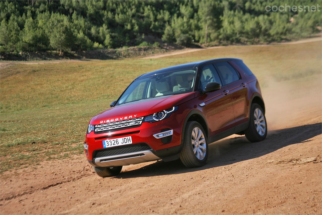 El motor diésel de cuatro cilindros ofrece 190 CV, más que suficientes para un uso normal del coche en carretera o ciudad. En off-road se muestra muy elástico y progresivo. 