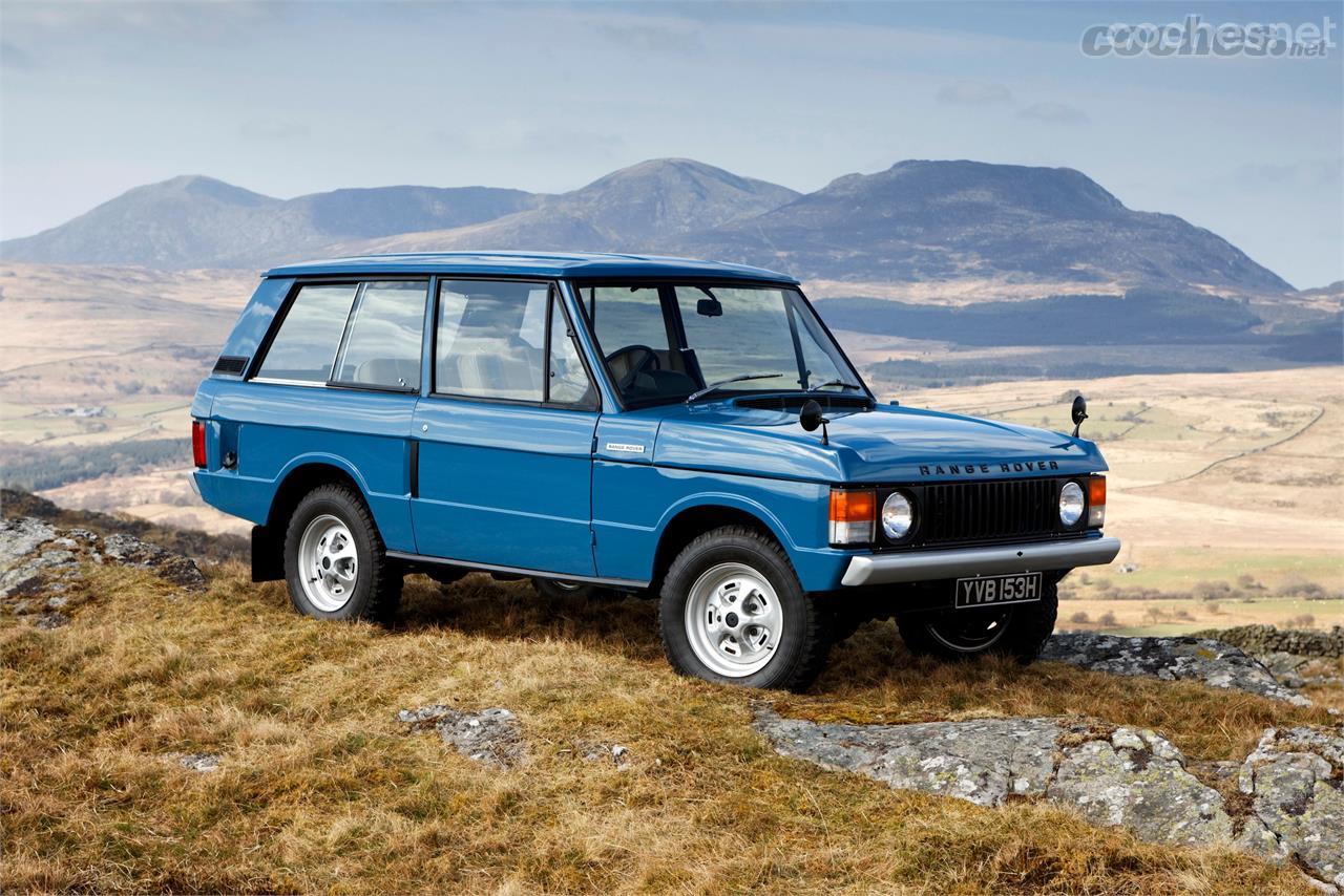 El primer Range Rover salió al mercado en 1970; y sí, sólo tenía dos puertas laterales.