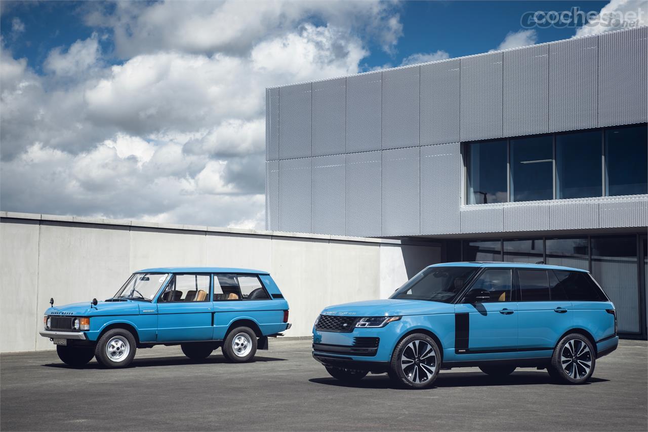 El Fifty, en primer término, junto al Range Rover original de 1970. El color azul del nuevo está inspirado en el de su ilustre antecesor.