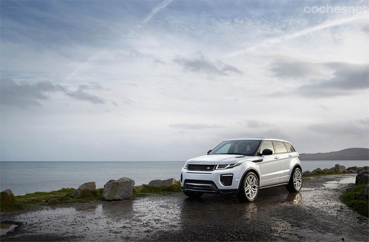 De no ser por los leves cambios de la parte frontal el Range Rover Evoque Model Year 2016 sería prácticamente idéntico al modelo actual.