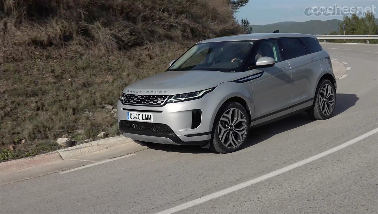 El Evoque es un coche más dinámico que el Discovery Sport, pero también nota el peso elevado, que supera las dos toneladas.