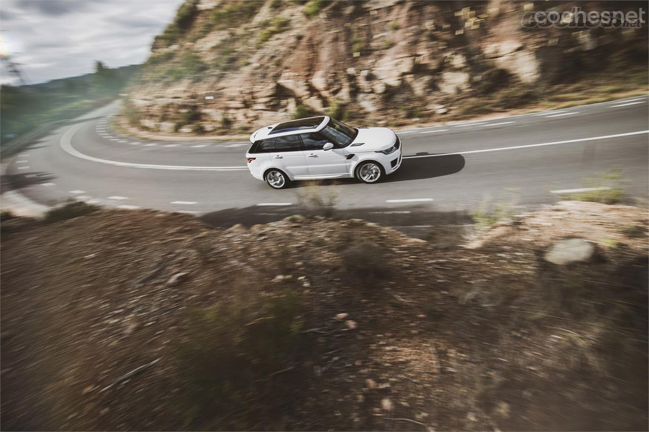 El hecho de contar con unos 30-35 km de autonomía real en modo eléctrico, puede hacer que vayamos al trabajo y volvamos a casa sin que se encienda el motor térmico.