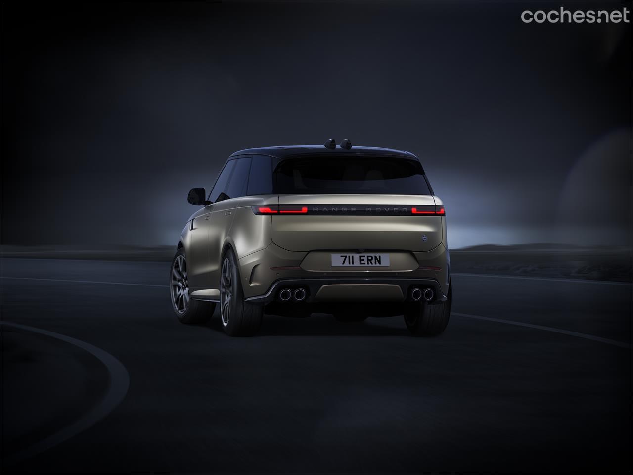 La estética del Range Rover Sport SV es espectacular, lo mires por donde lo mires. 