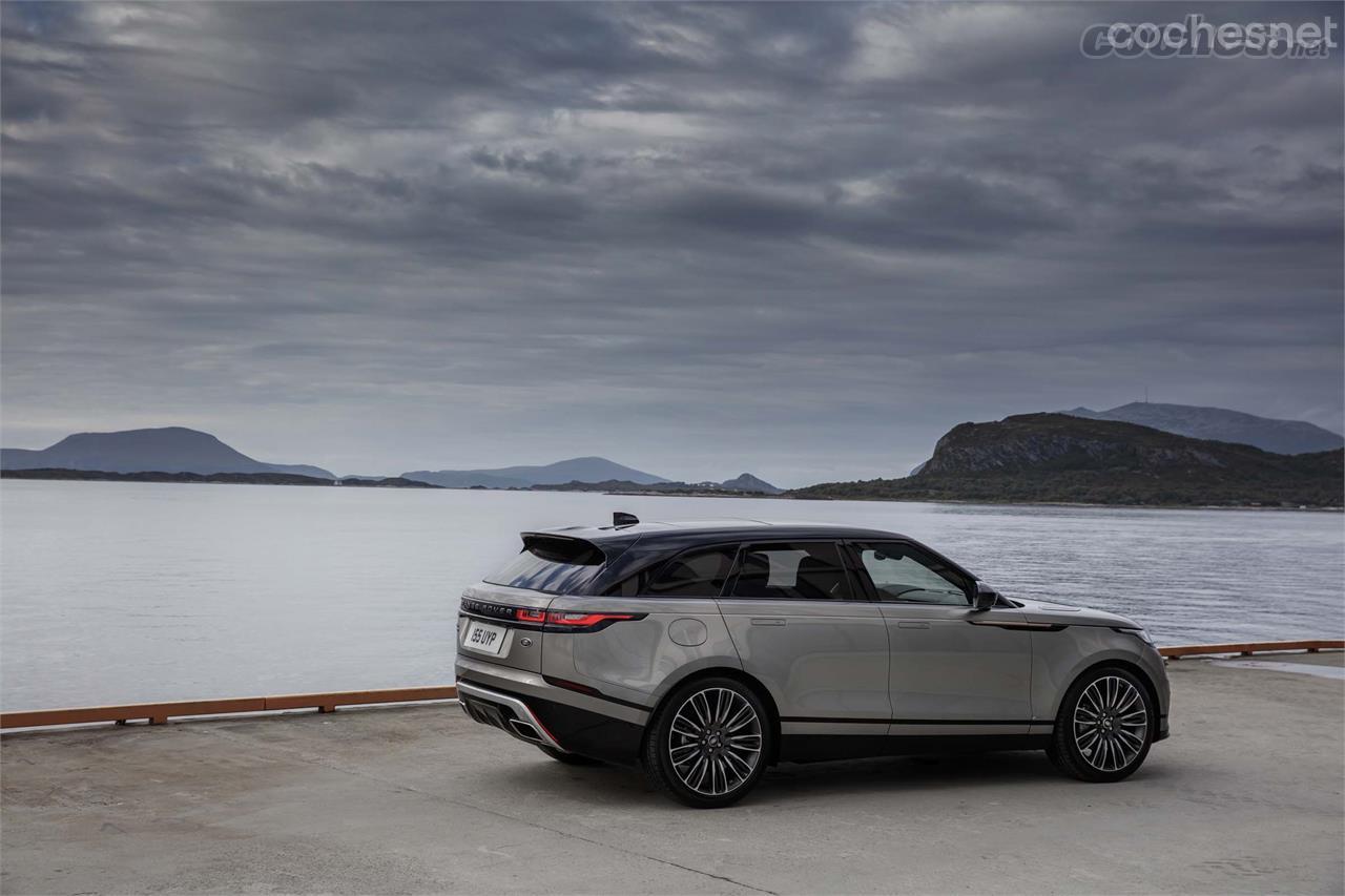 Después de conducirlo puedo decir que el Velar me ha enamorado tanto por su diseño exterior, su calidad y confort interiores como por lo bien que va en carretera. 