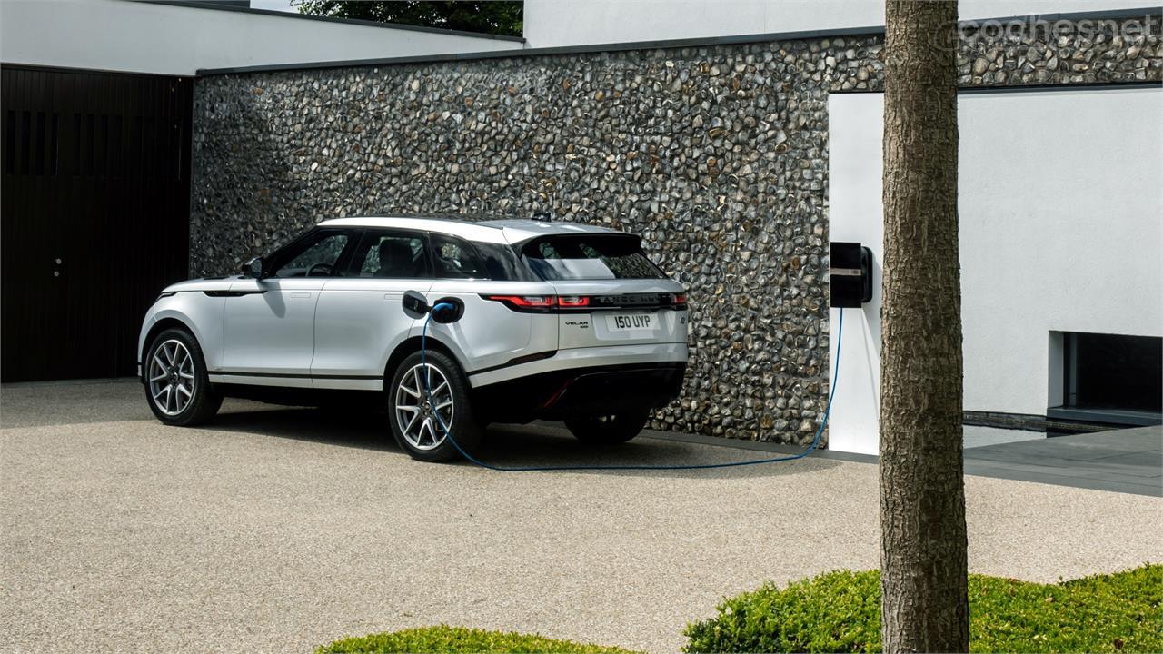 El Range Rover Velar 'MY21' ya está a la venta con disponibilidad inmediata salvo para el PHEV P400e, que llegará a comienzos de 2021.