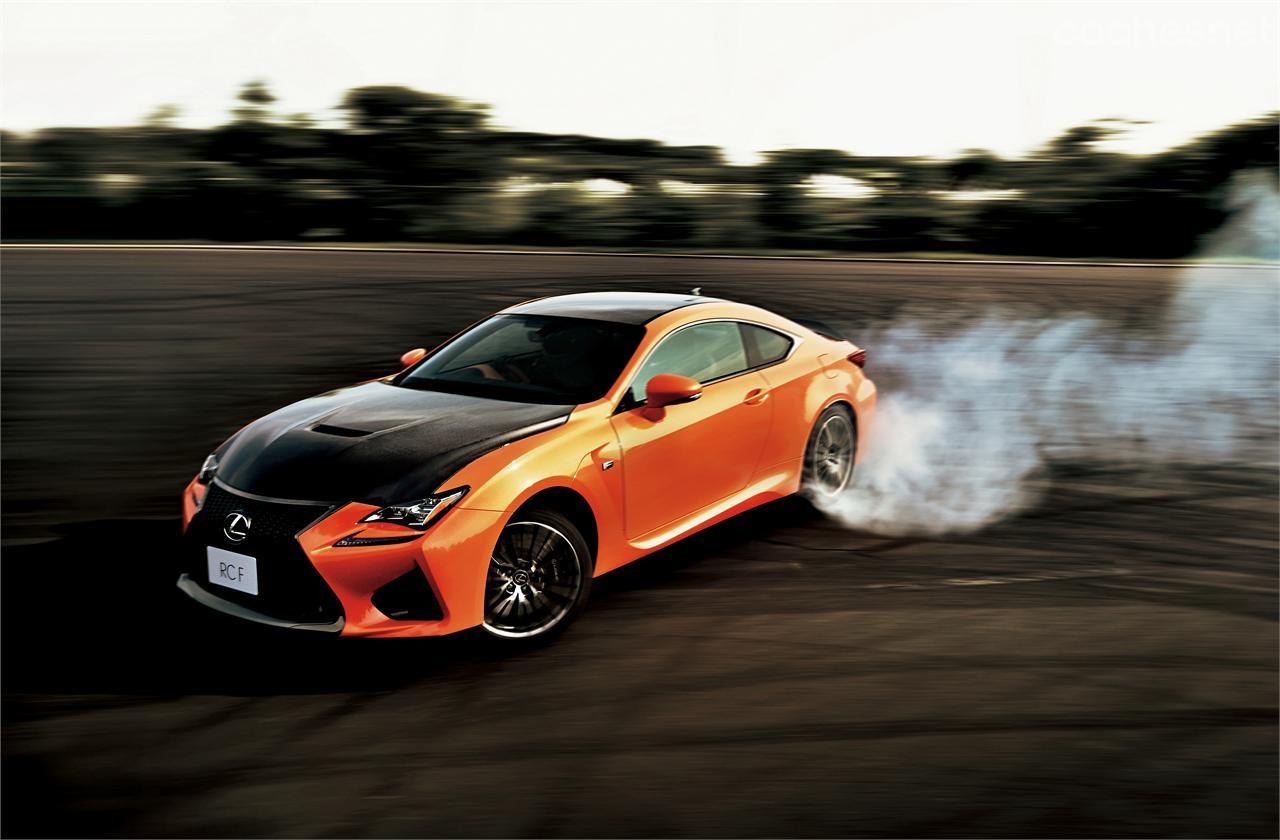 Lexus RC F drifting Fuji