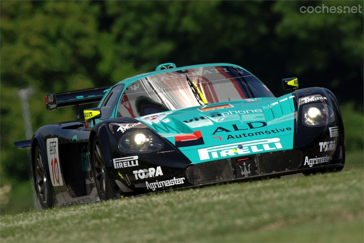 El piloto alemán Michael Bartels logró 4 títulos del FIA GT al volante de su Maserati MC12 GT1: 2006, 2008, 2009 y 2010.