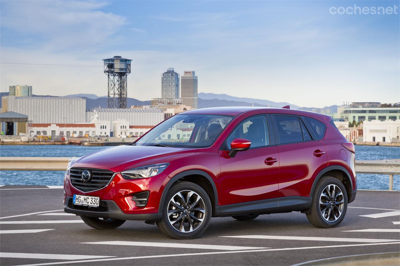 La política de Mazda de no ofrecer excesivas opciones pasa por disponer de una amplia gama de acabados bien estructurada. Es el caso del CX-5.