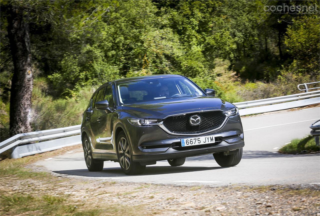 El Mazda CX-5 consigue el premio al mejor Coche Familiar. También ha conseguido la segunda posición como mejor SUV por detrás del Peugeot 3008.