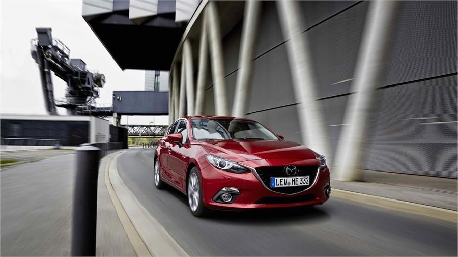 Mazda lanza ahora el Mazda3 con el renovado motor diesel de 105 cv -ya utilizado en el Mazda2 y Mazda CX-3.

