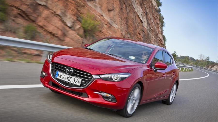 Mazda presenta el Mazda3 2024, con mejoras en seguridad y en los sistemas  de información y entretenimiento
