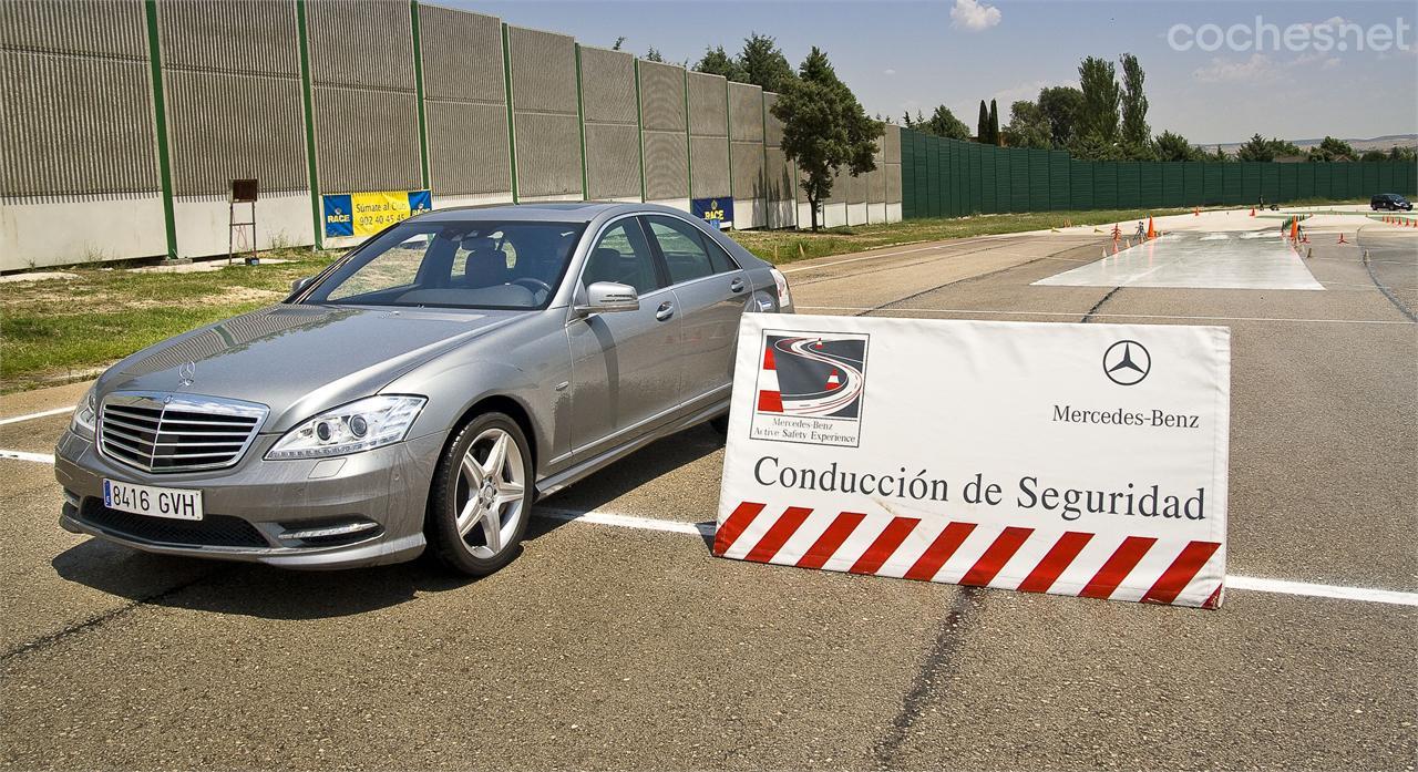 Curso de conducción segura Mercedes-Benz