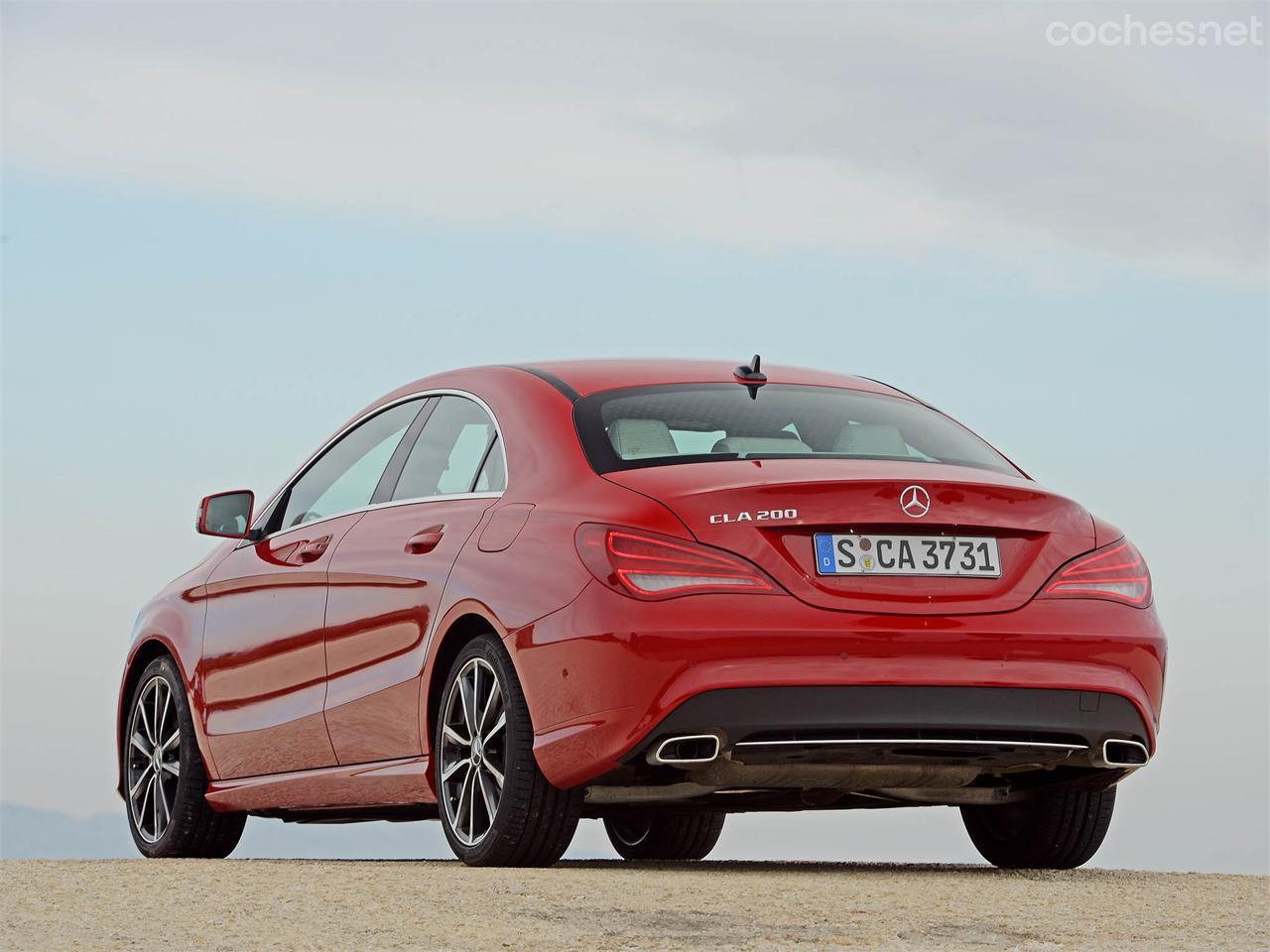 El CLA 200 monta un motor de gasolina de 156 CV. Se sitúa entre el 180 y el 250.