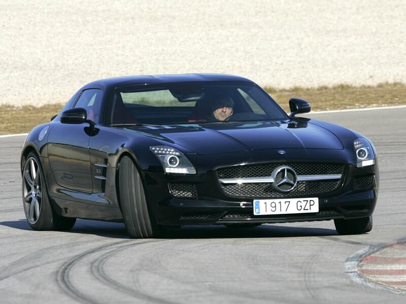 Mercedes SLS AMG: "El Motor"