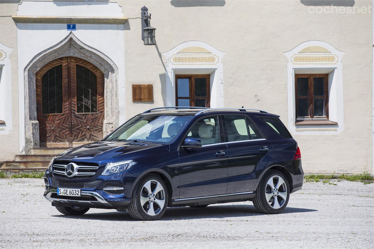 La estética del nuevo Mercedes-Benz GLE resulta familiar. Hay pocos cambios respecto al anterior ML, la mayoría centrados en el frontal. 