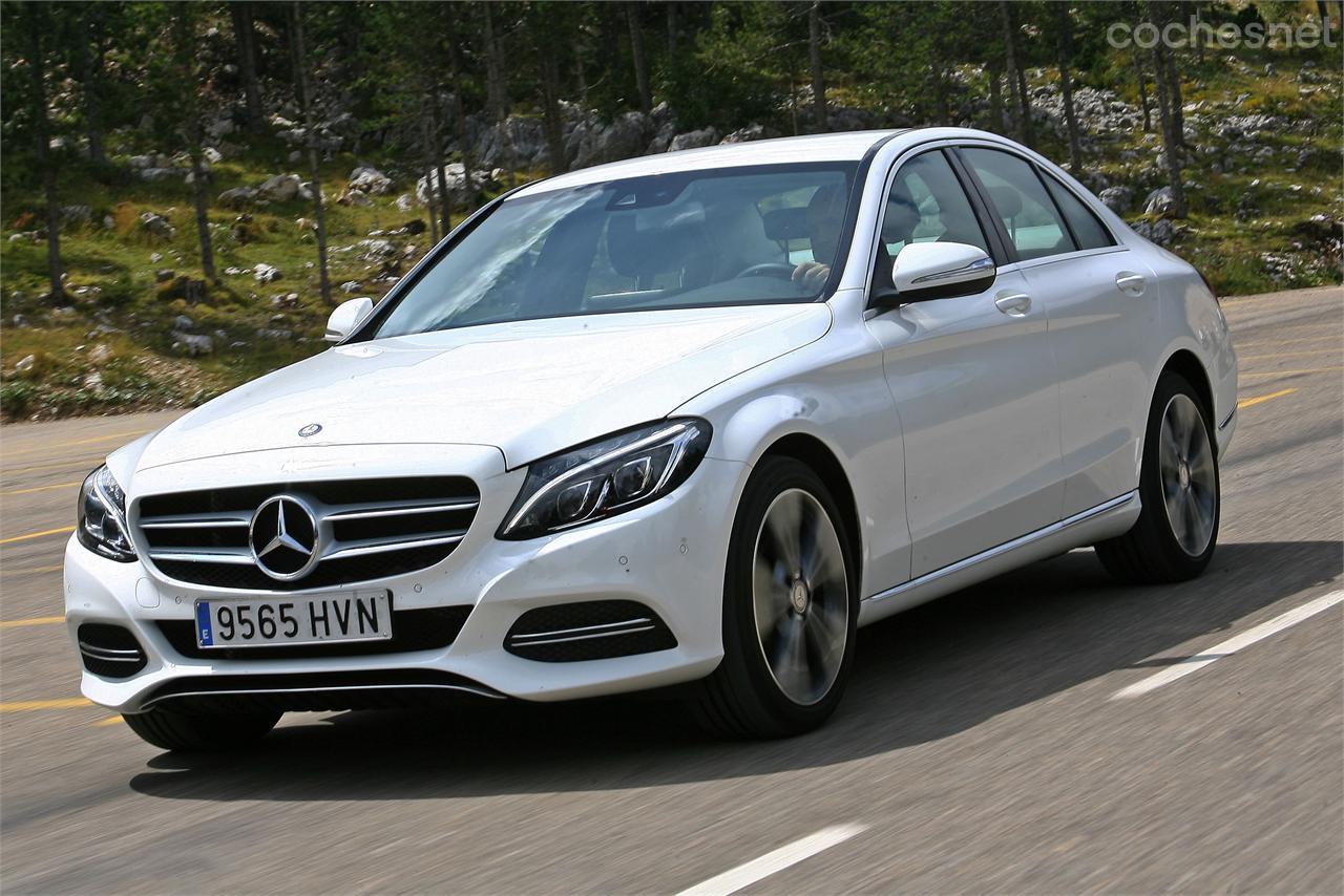 El innegable parecido estético con el CLA y unas dimensiones y un precio equivalentes pueden ser los grandes handicaps de este Clase C.