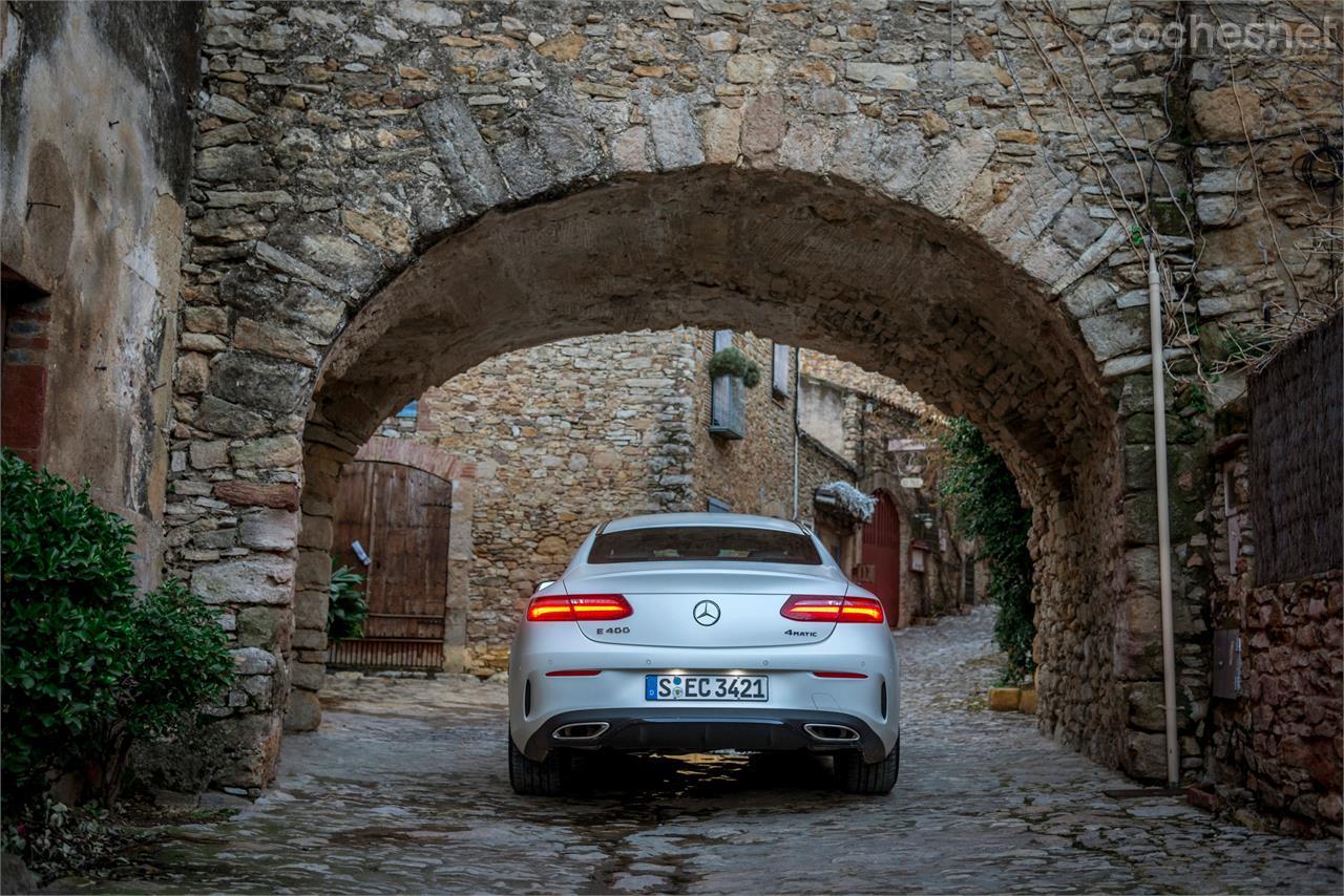 El nuevo Mercedes-Benz Clase E Coupé ya está a la venta en nuestro país.