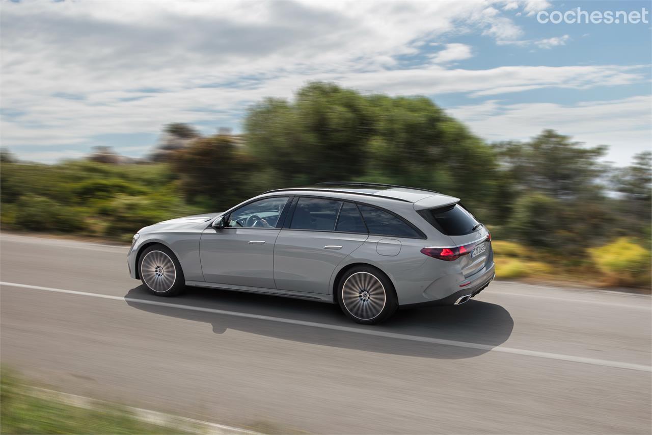 Las líneas de la parte posterior del Mercedes-Benz Clase E Estate son más redondeadas y elegantes que las de generaciones precedentes.