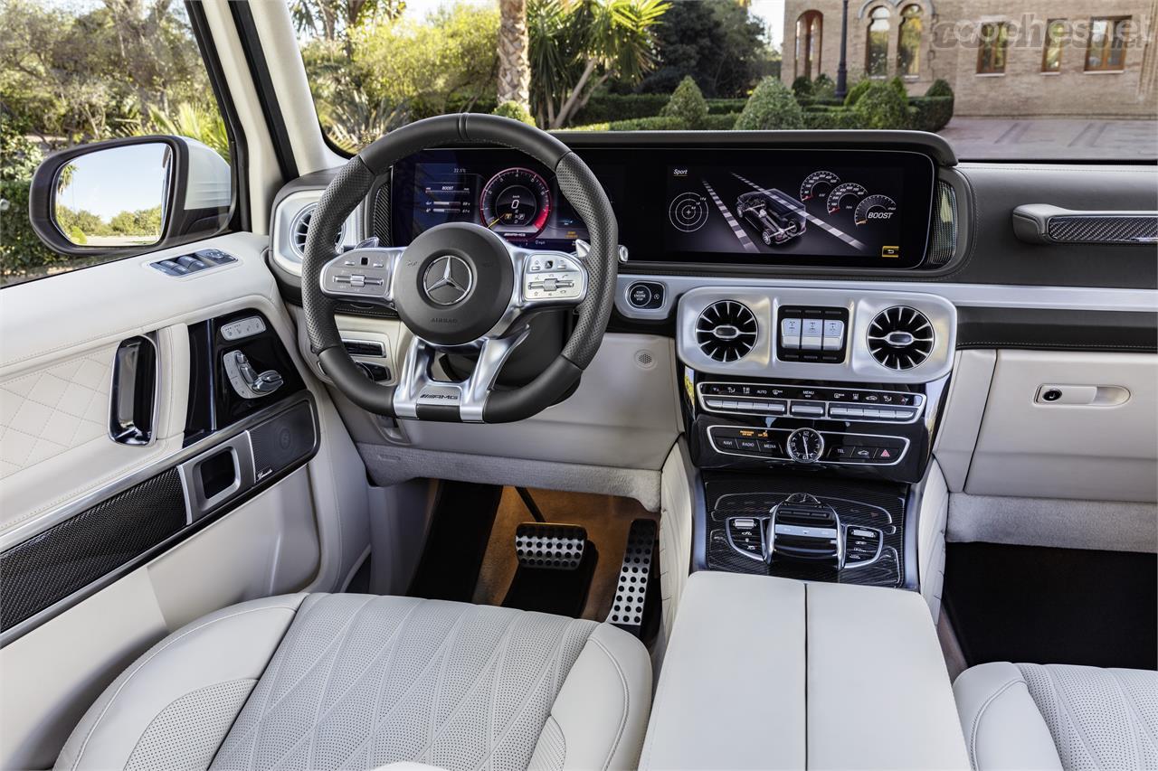 El nuevo interior del Mercedes Clase G se perfecciona en esta versión más potente con detalles deportivos. 