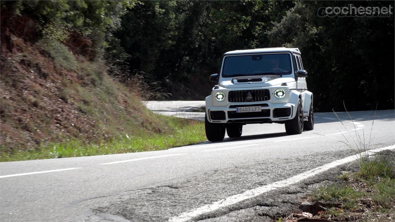 El Brabus G700 Widestar acelera de 0 a 100 km/h en 4,3 segundos y alcanza una punta de 240 km/h.