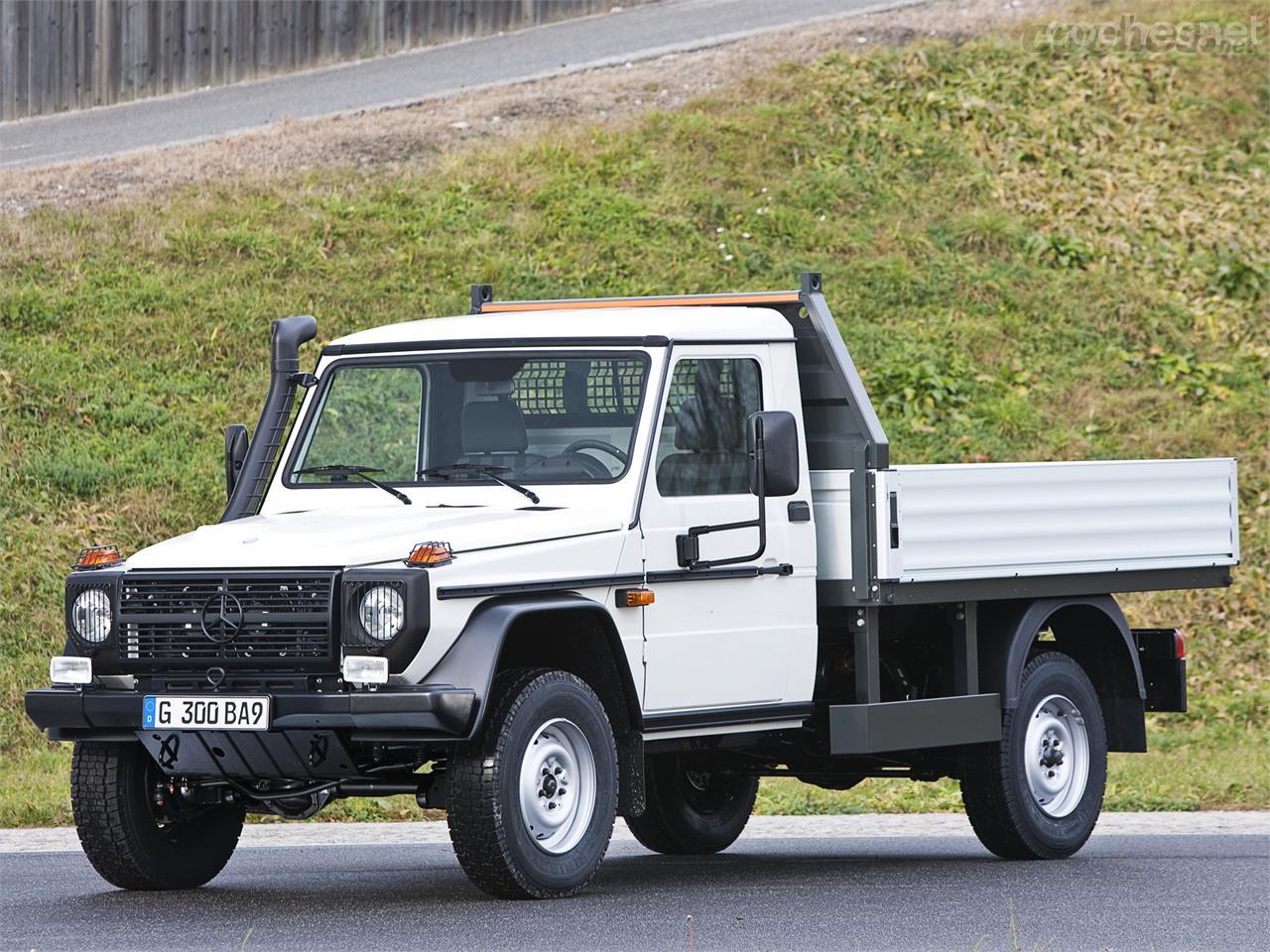 Entre 2010 y 2013 Mercedes-Benz comercializó el G Professional en España con carrocería Wagon, Furgón y chasis cabina como este de la foto equipado con caja pick-up.