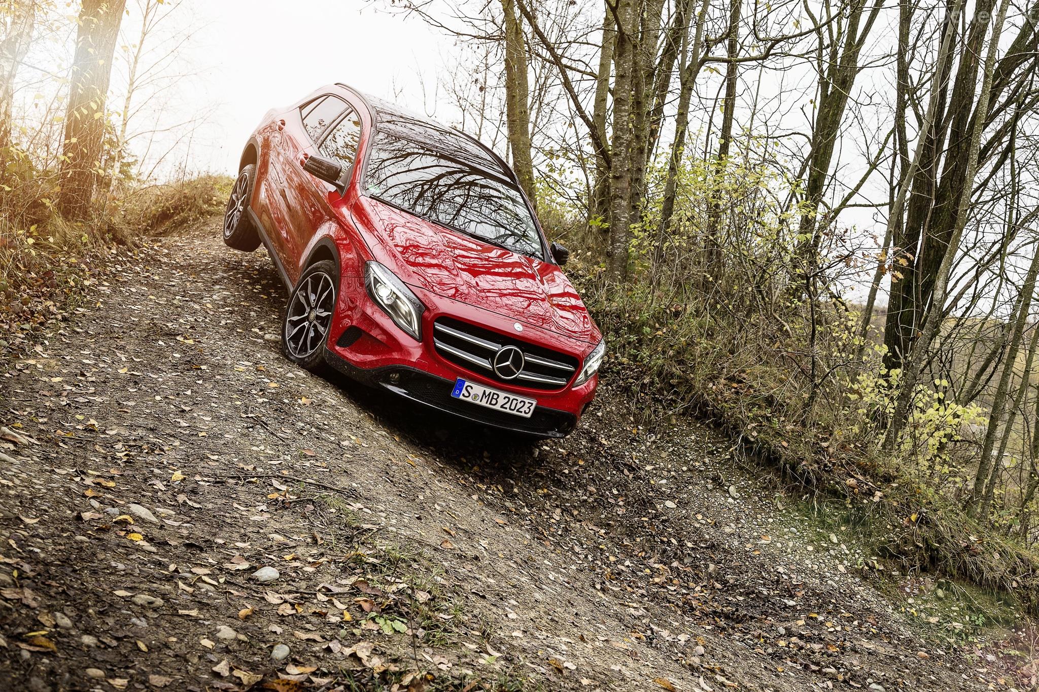 Para ser un "compacto elevado", el Mercedes-Benz GLA no lo hace nada mal.